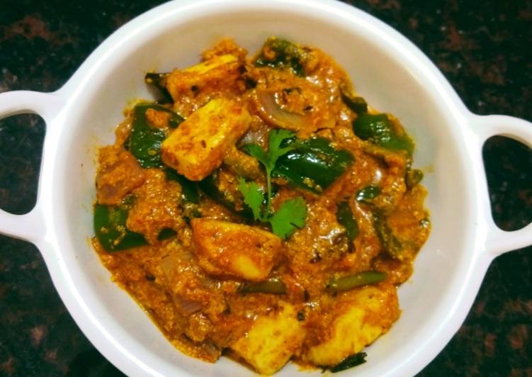 Recipe of Favorite Malai Paneer Capsicum Curry