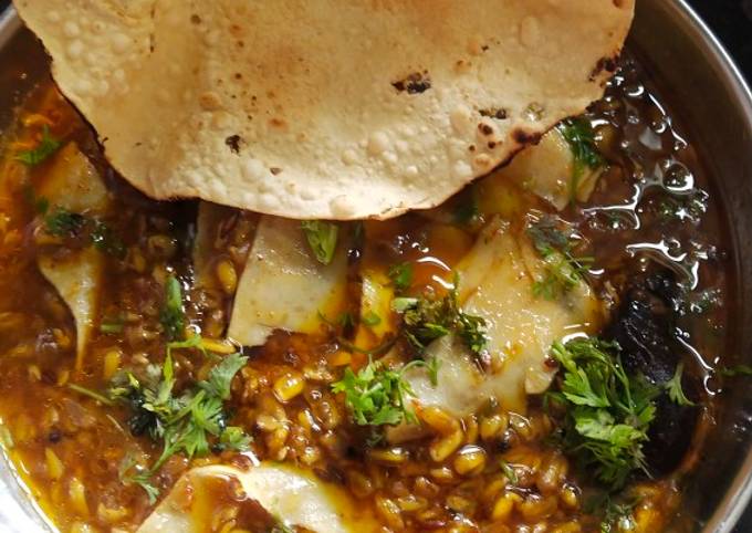 Methi fenugreek seeds and papad sabji