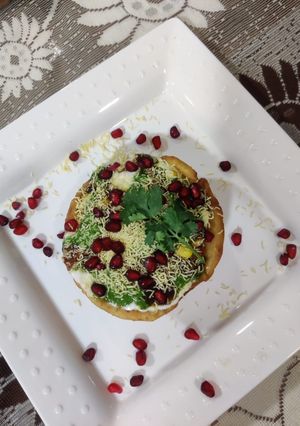 A picture of Katori chaat.
