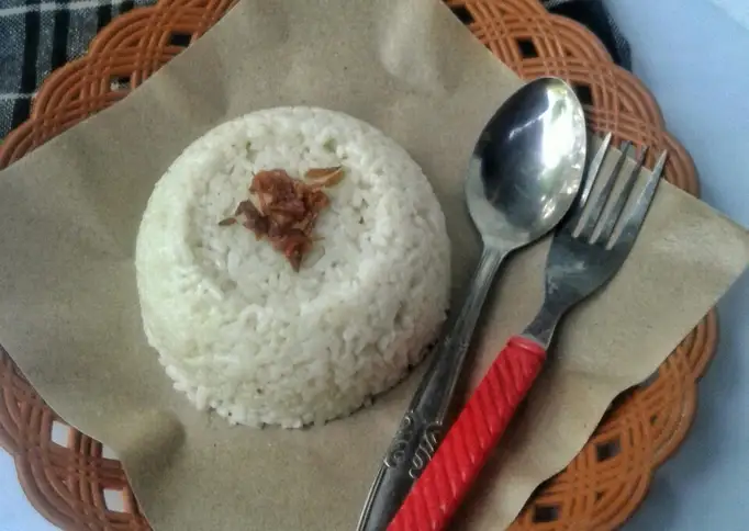 Nasi uduk (dari nasi sisa)