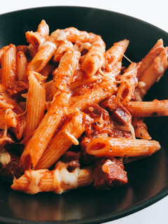 Una foto de Macarrones gratinados con chorizo