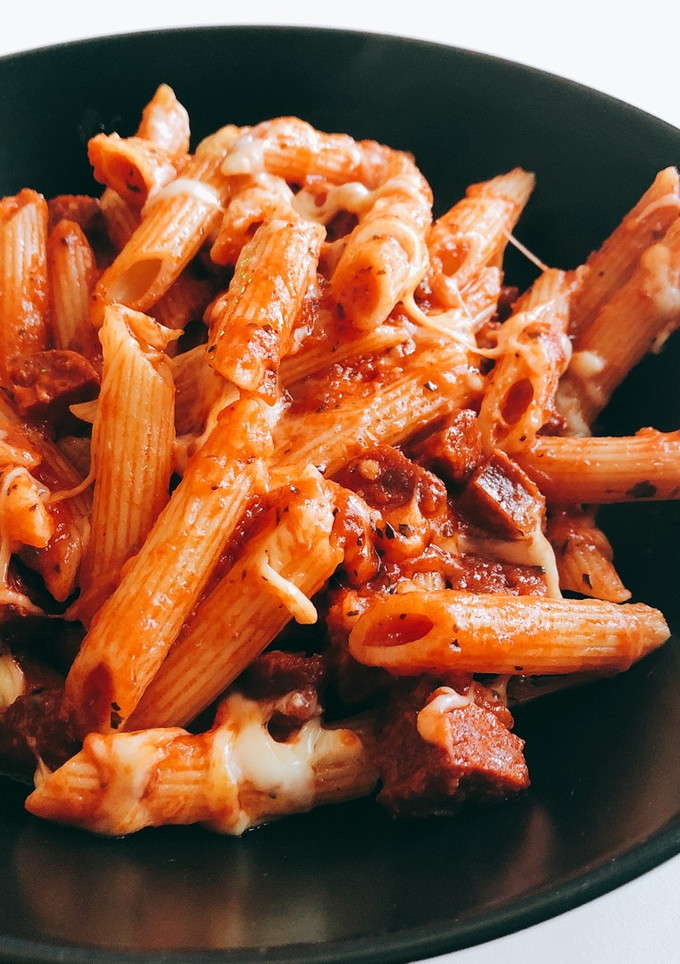 Una foto de Macarrones gratinados con chorizo