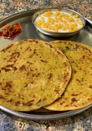 A picture of Cauliflower paratha.