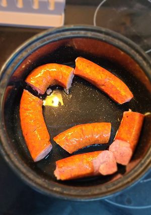 A picture of Ukrainian Sausage.