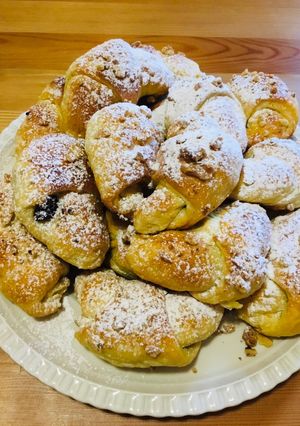 Pihe-puha szabolcsi szilvalekváros-diós kifli recept fotója
