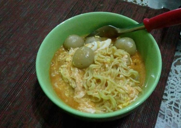 Ramyun plus cilok