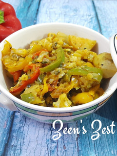 A picture of Mixed Capsicum and Cauliflower Curry with Potatoes.