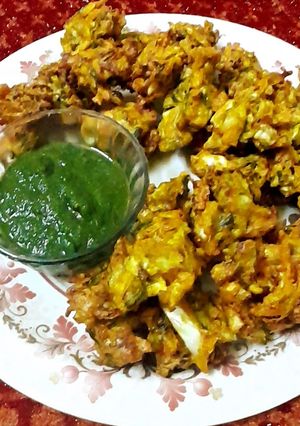 बन्दगोभी के पकौड़े (band gobi ke pakode recipe in Hindi) रेसिपी मुख्य फोटो