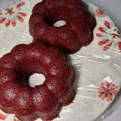 A picture of Eggless Red Velvet Cake.