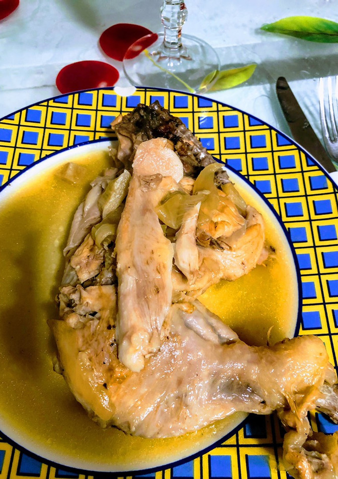 Una foto de Pollo a la cerveza en olla express