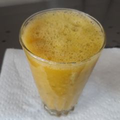 A picture of Mango and cucumber smoothie.