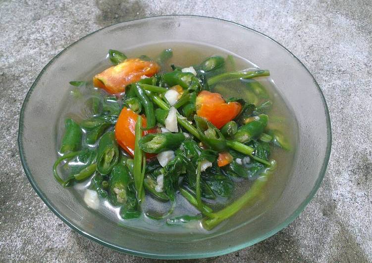  Resep  Cah  kangkung cabe  ijo  ala resto oleh astrikayuni 