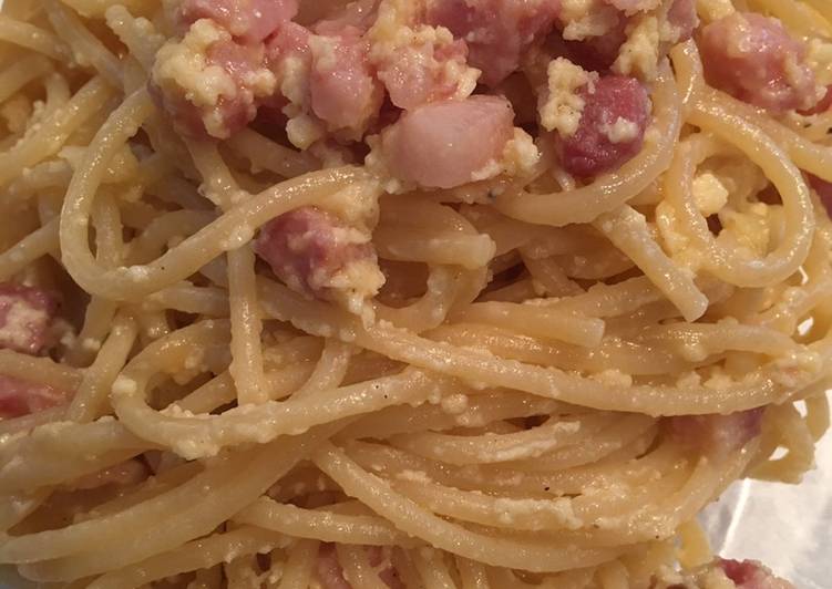 Pasta alla carbonara 
(Uovo cotto)