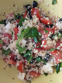 Una foto de Ensalada caprese de bulgur