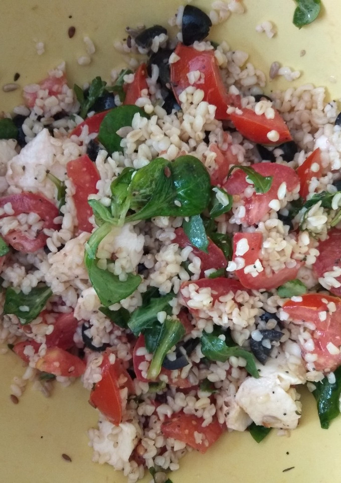 Una foto de Ensalada caprese de bulgur