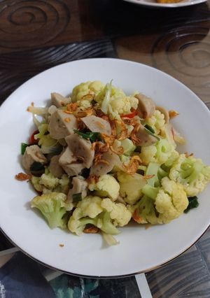 Foto resep Tumis Bakso Kembang Kol