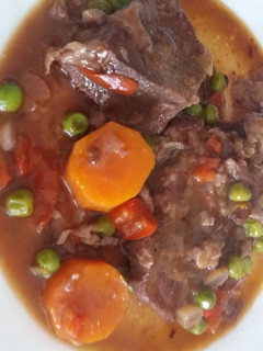 Una foto de Lengua estofada con vino tinto