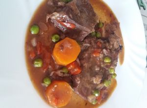 Foto principal de Lengua estofada con vino tinto