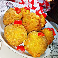 A picture of Plantain balls.