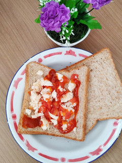 Foto resep Sandwich roti gandum putih telur tomat untuk diet