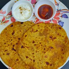 A picture of Tomato paratha.