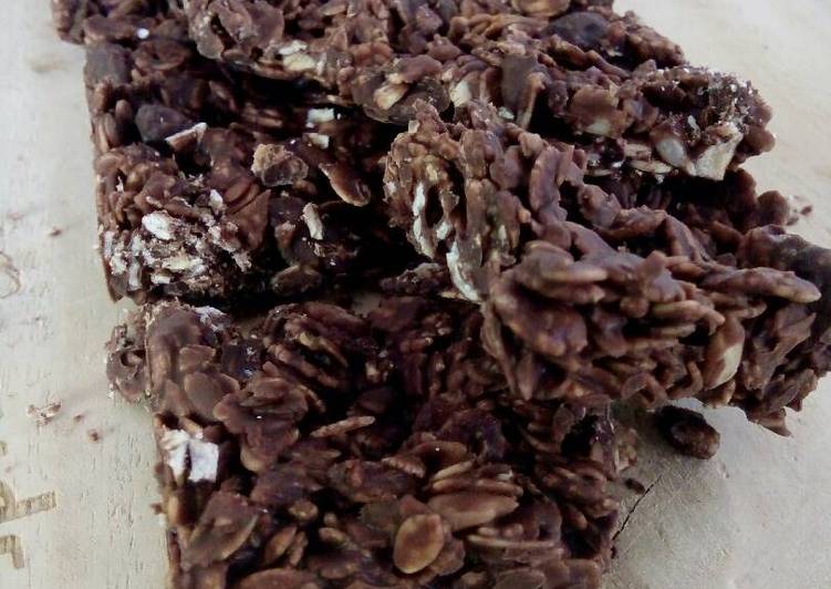 Muesli chocolate bar