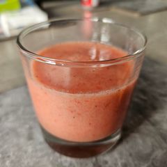A picture of Strawberry smoothie.