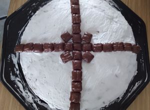 Una foto de Pastel casero con chantilly