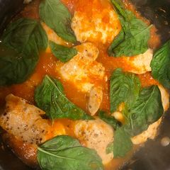 A picture of Tomato Basil Chicken.