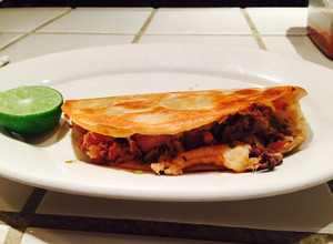 Una foto de Tacos de Jurel Ahumado
