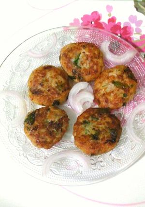 A picture of Raw Banana Tikki.