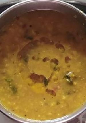 A picture of Khatti meethi dal.