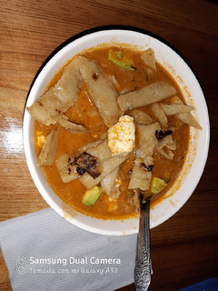 Una foto de Sopa de tortilla desde cero
