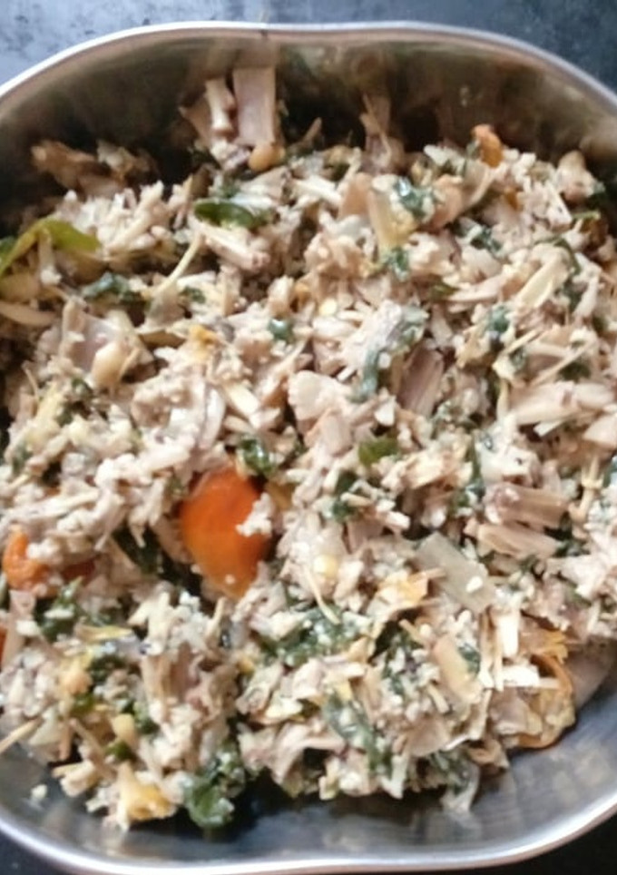 வாழைப்பூ முருங்கைக் கீரை பொரியல் செய்முறை முக்கிய புகைப்படம்