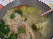 Una foto de pollo con chayote