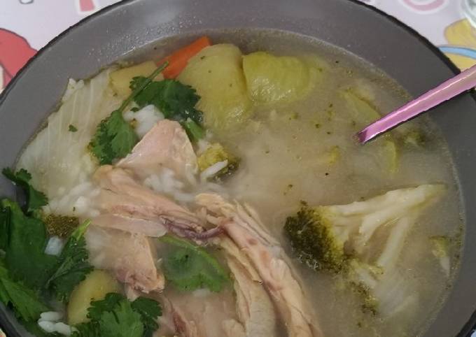 Caldo Del Pollo Para El Alma Receta De Mich Méndez Cookpad 0164