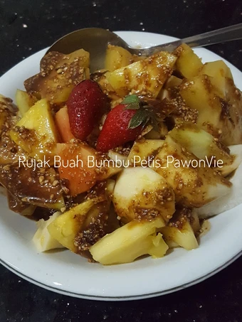 Langkah Gampang Membikin Resep Rujak Buah Bumbu Petis yang Lezat Anti Ribet, Mantap Sekali