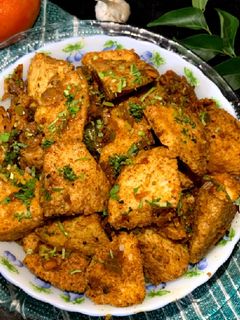 बचे हूए इडली से बनाये मसाला इडली (Masala Idli Recipe In Hindi) रेसिपी मुख्य फोटो