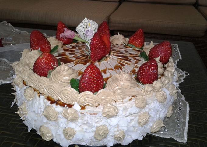 Recipe of Favorite Strawberry vanilla cake