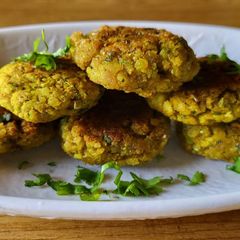A picture of Leftover bread and poha cutlet.