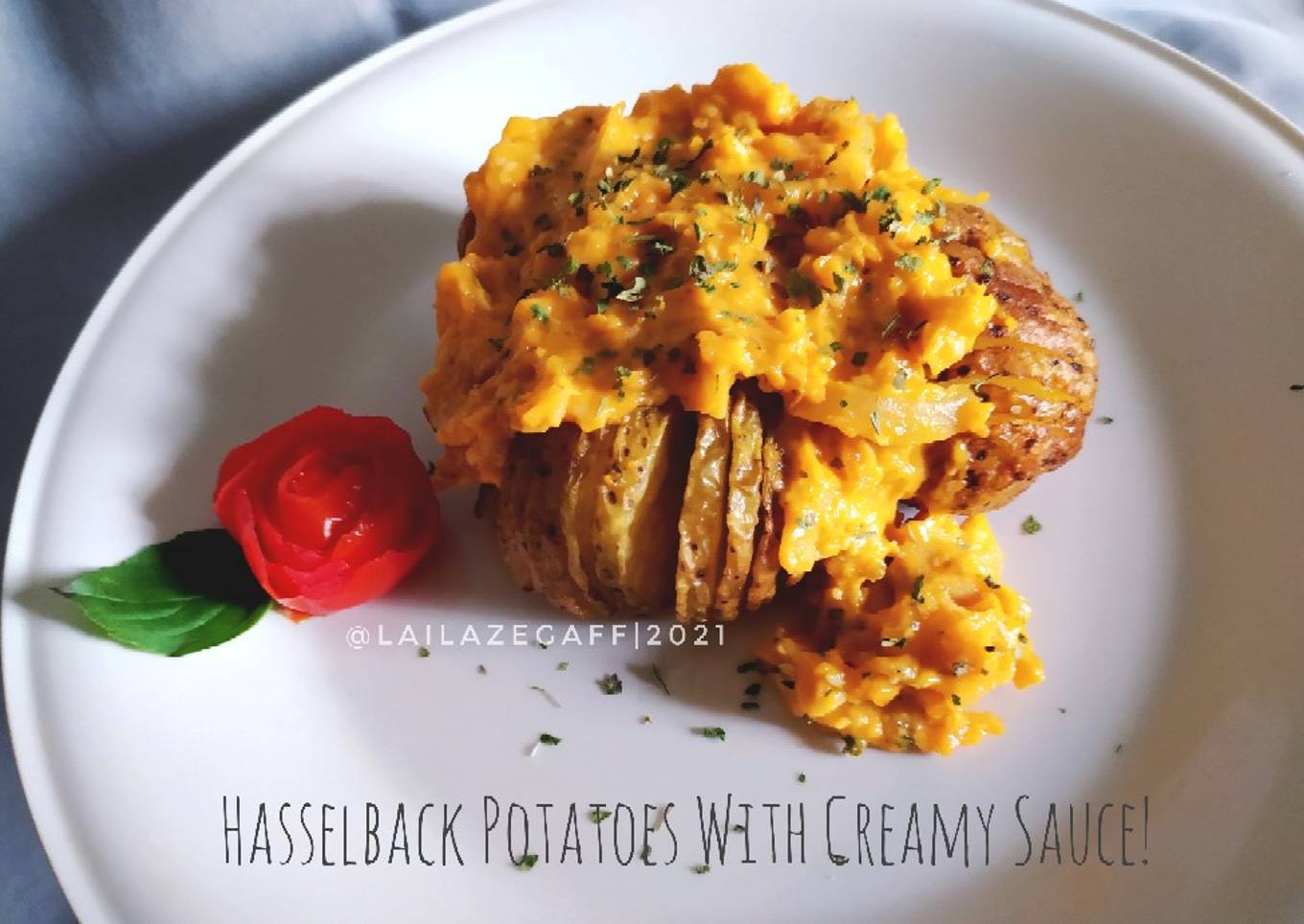 Hasselback Potatoes With Creamy Sauce