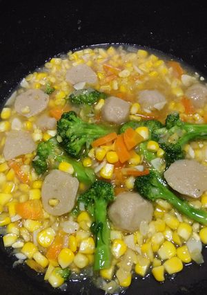 Foto resep Tumis Jagung Brokoli Wortel & Bakso