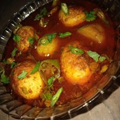 انڈے آلو کا سالن A picture of انڈے آلو کا سالن.