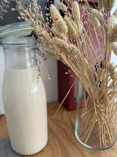 Una foto de Leche “preparada” o con canela y limón