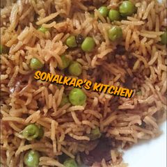 A picture of Matar Pulao.