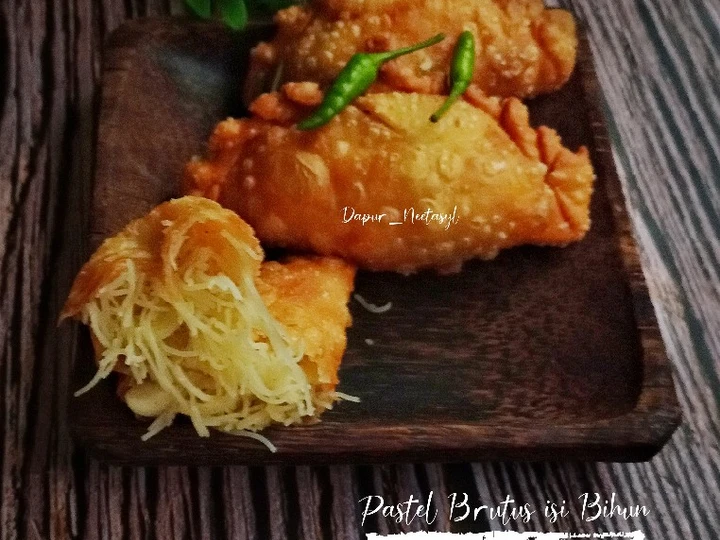 Cara Gampang Membikin Resep Pastel Brutus isi bihun yang Enak Banget Anti Ribet, Uenak Banget
