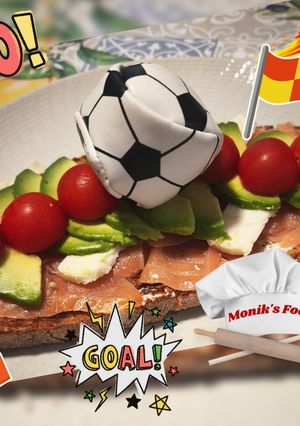 Una foto de Tosta de salmón y queso de cabra
