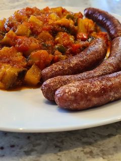 Una foto de Salchichas con Sanfaina