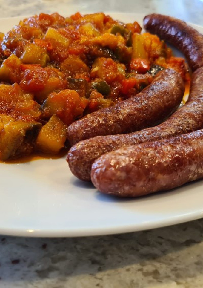 Una foto de Salchichas con Sanfaina