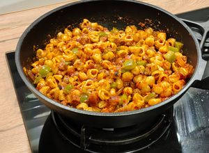 Foto principal de All-in-One Pot, All-in-Only 30': Pasta Corta con Chorizo